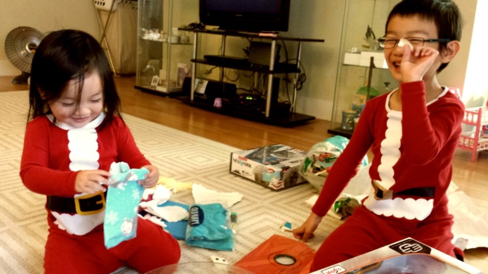 1 open xmas presents