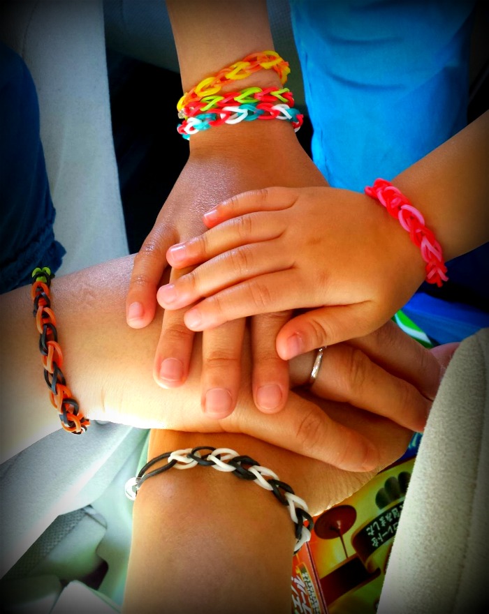 happy 1 rainbow loom